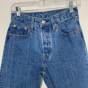 Levis Straight Leg Jeans Womens Size 25 Cw-4717 3629 thumbnail 4