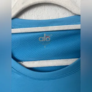 Alo Coolfit Athletic Tshirt blue Size Small thumbnail 3