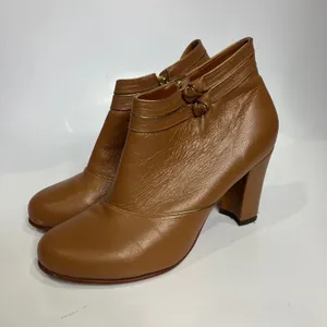 Anthropologie Brand Luisa Perea tan leather heeled ankle boots women's‎ size 39 thumbnail 3