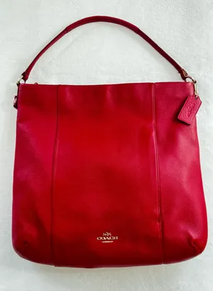 COACH Isabella Vibrant RED Leather Bag Shoulder Pebble Gold Hardware Handbag. thumbnail 1