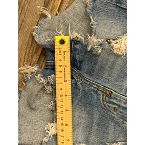 Abercrombie & Fitch Curve Love‎ High Rise Mom Shorts Distressed Light Wash 00/24 thumbnail 8