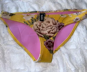 Bottoms thumbnail 1