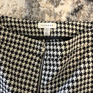 Topshop Houndstooth Skinny Pants - Black & White thumbnail 2