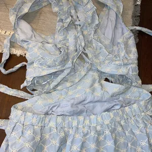 Woman’s size medium Mabel v neck dress thumbnail 3