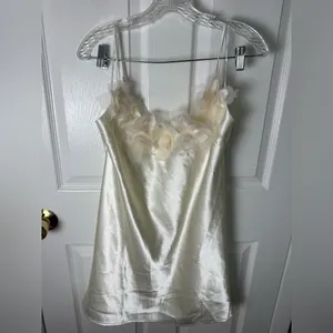 Elliatt Katalina 3D Floral Appliqué Mini Dress in Ivory thumbnail 2