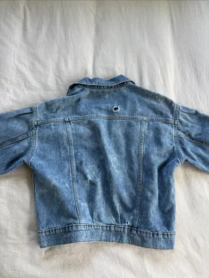 Old Navy Distressed Denim Jacket thumbnail 5