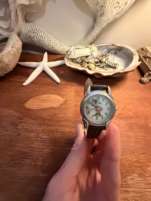 Disney Minnie Mouse Watch with Leather Black Strap thumbnail 3
