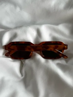 Princess Polly Tortoise Shell Sunglasses thumbnail 2