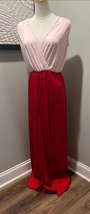 Elegant Two-Tone Pink and Red V-Neck Maxi Dress thumbnail 1