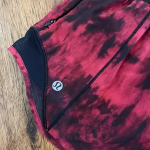 Lululemon hottie, hot shorts thumbnail 3