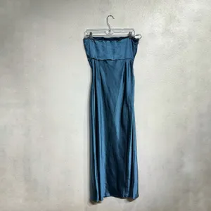 Runaway The Label Steel Blue Kristine Strapless Satin Maxi Dress Sz M thumbnail 9
