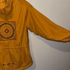 The-north-face Women's Yellow and Orange Jacket thumbnail 6