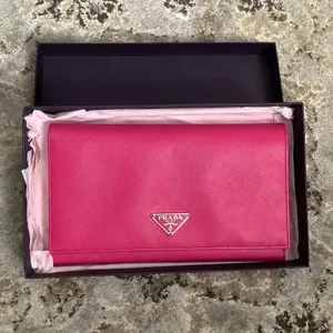 NICE PRADA SAFIANO LEATHER WALLET 🌷🌷🌷 thumbnail 2