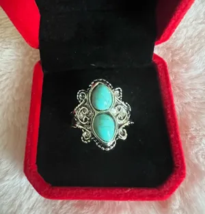 Gorgeous Silver Simulated Turquoise Ring Size 7 thumbnail 1