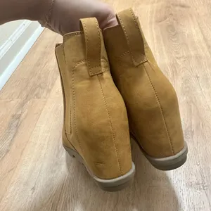 Athlefit | Women's Hidden Wedge‎ Ankle Boots Tan Chelsea Lug Sole Boot Shoe, 9.5 thumbnail 5