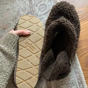 L.L. Bean Brown Women's Slippers Size 9 Winter Shoes Footwear Slip On Clothing thumbnail 4