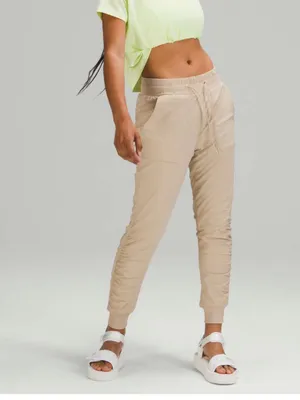 Lululemon Beyond the Studio 7/8 Joggers size 6 tan thumbnail 2