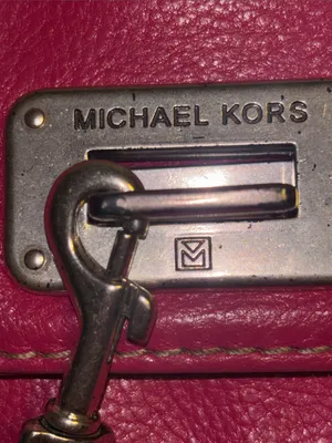 Michael Kors Fuchsia Pink Leather Shoulder Bag Silver Chain Handle And Lock thumbnail 9