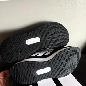 Adidas Runfalcon 5 Women’s 7.5 Black White Cloudfoam Running Shoes NWT thumbnail 6