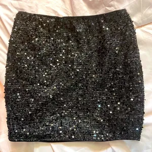 NWOT Black sequin mini skirt thumbnail 1