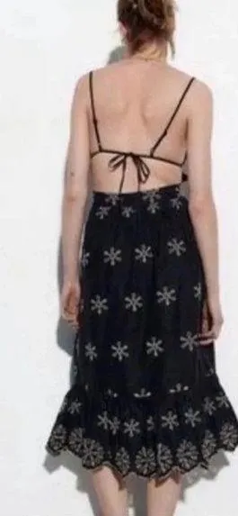 ZARA SIZE M WOMEN Embroidered Dress Black HALTER NECK thumbnail 2
