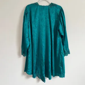Y2K Victoria’s Secret Robe Floral Embroidered Beaded Size M/Large Teal Blue VTG thumbnail 8