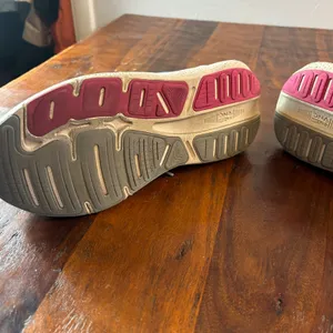 Brooks Ghost Max Womens 9.5 Wide Running Shoe Black Pink 1203951D082 DNA LOFT v2 thumbnail 5