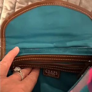 Chaps‎ small crossbody Madris bag. Spring and summer magnetic closure. NWOT thumbnail 6
