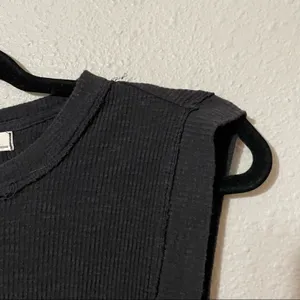 Free People Black Sleeveless Raw Edge Tank Top Womens XS Shirt Blouse Casual thumbnail 3