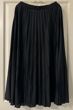ASOS DESIGN Pleated Midi Skirt thumbnail 4