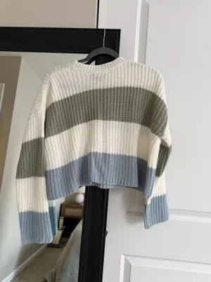 Moon & Madison Color Block Sweater thumbnail 2