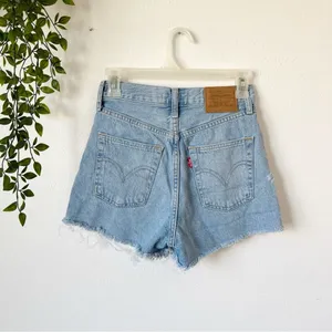 Levi's Ribcage Jean Shorts Sz 25 thumbnail 3