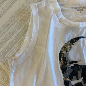 Unsweetened Women’s White with Black & Grey Skull New Yorker Tank Top - Size S thumbnail 3