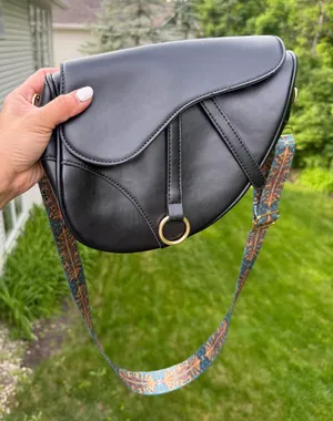 Black asymetric saddle bag thumbnail 1