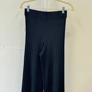 H&M Black Ribbed Knit Wide Leg Pull On Pants High Waisted XS Minimalist thumbnail 5