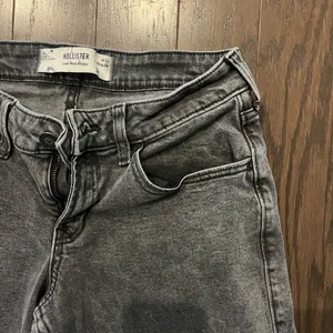 Hollister Black Low Rise Regular Length Baggy Jeans thumbnail 3