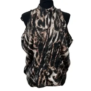 H&M Sleeveless Animal Print Top(Size 2) thumbnail 2