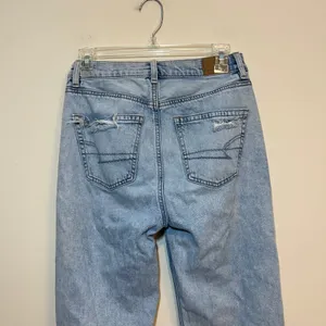 American Eagle Jeans Baggy Jean Blue Denim Distressed Light Wash 0 Short Petite‎ thumbnail 5