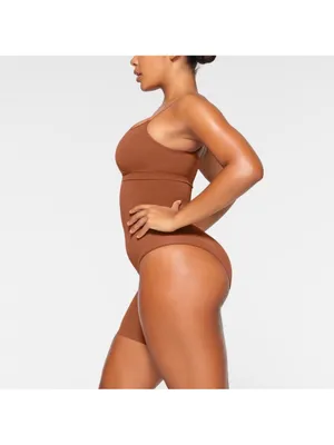 SKIMS Seamless Sculpt Solution Left Leg Exposed Bronze Shorts NEW size M thumbnail 6