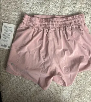 Lululemon shorts thumbnail 2