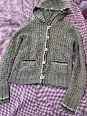 Y2K Tan Knit Button thumbnail 6