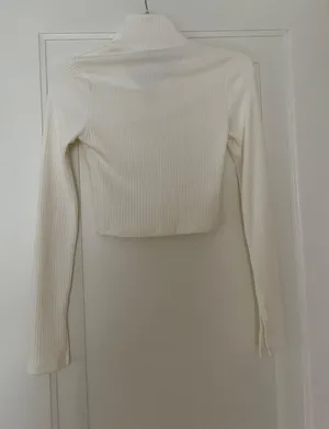 H&M Cropped Zip Up Top thumbnail 5