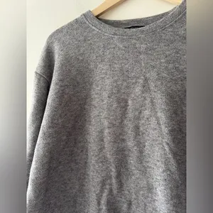 Zara Gray Pullover‎ Sweater Sweatshirt Top thumbnail 2