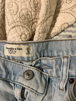 Abercrombie Wide-Leg Jeans High-Rise thumbnail 2