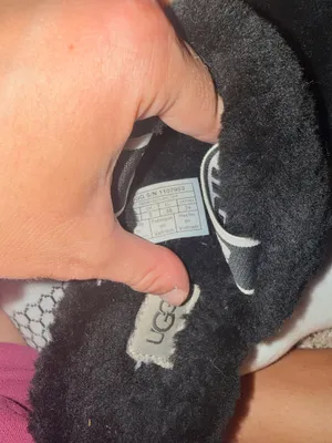 UGG Oh Yeah Slides Black thumbnail 4
