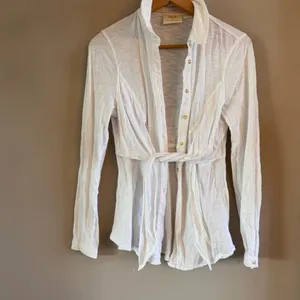 ANTHRO | Maeve Claudette Button Down Shirt‎ thumbnail 2