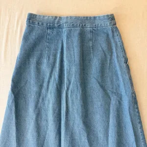 Retro Denim Maxi Skirt Womens Large Blue Button Front A-Line Boho thumbnail 5