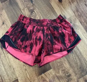 Lululemon hottie, hot shorts thumbnail 1