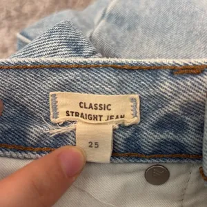 Madewell Classic Straight Full-Length Jeans in Hartsville Wash‎ thumbnail 9