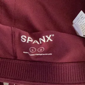 SPANX® Be Zero Impact Bra, Berry,Size Large, NWOT thumbnail 8